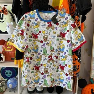 Loungefly Snow White and the Seven Dwarfs Tri-Color Ringer Tee - size Large